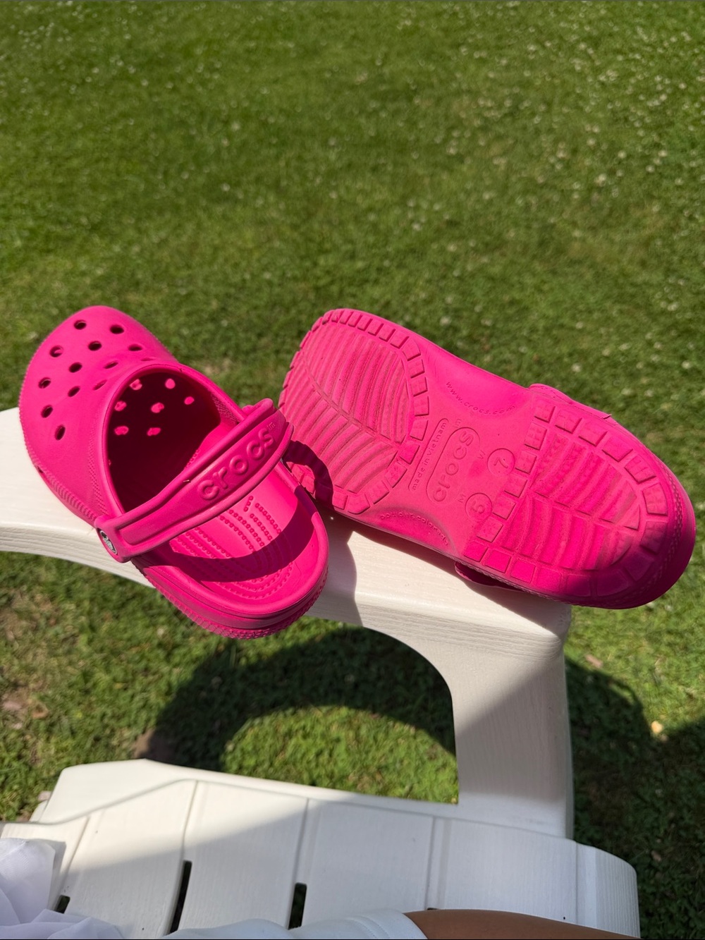 CROCS Women’s Classic Clog - Hot Pink (Pink Crush) - Picture 4 of 4